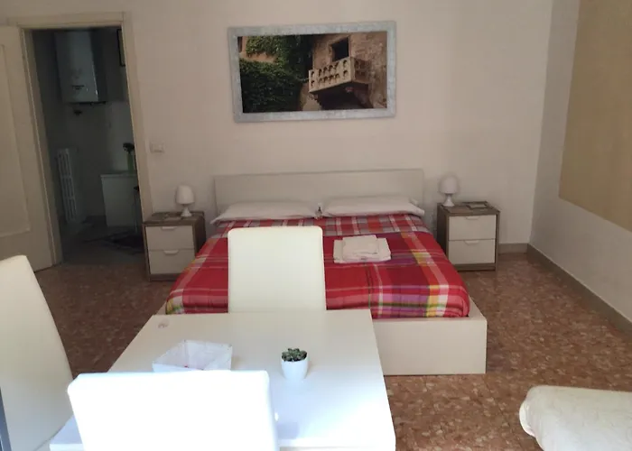 A Due Passi Da Giulietta-casa Capuleti