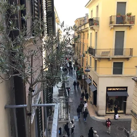 公寓 A Due Passi Da Giulietta-casa Capuleti *