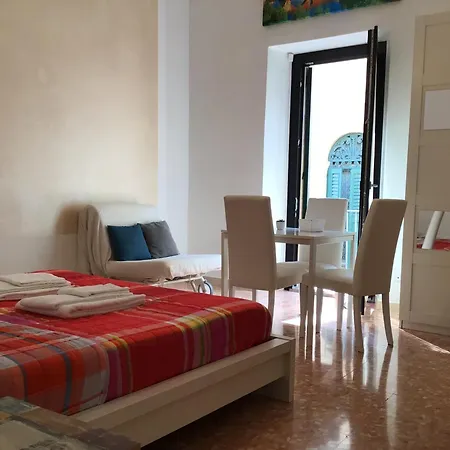 A Due Passi Da Giulietta-casa Capuleti * Werona