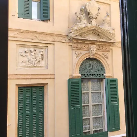 A Due Passi Da Giulietta-casa Capuleti *
